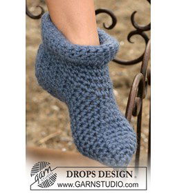 Slofjes gemaakt van Drops Snow - Eskimo