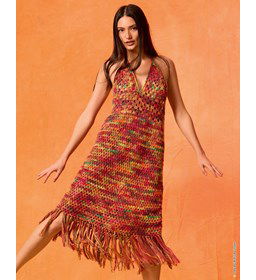 jurk met driehoekige bovenkant gemaakt van Haaknaalden