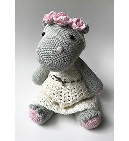 Nijlpaard gemaakt van Scheepjes Catona 25 en 10 gram