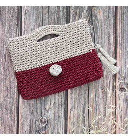 Kleine tas Botan met kwastjes gemaakt van DMC E-nummers