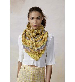 Sjaal gemaakt van Lang Yarns Linello