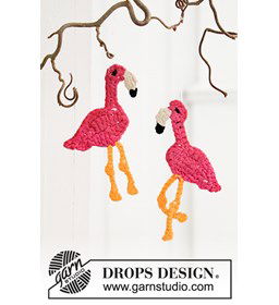 Flamingo hangers gemaakt van Drops Paris