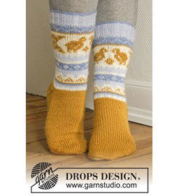 Paas sokken met Noors patroon gemaakt van Drops Karisma