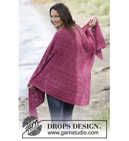 Gebreide omslagdoek gemaakt van Drops Kid Silk