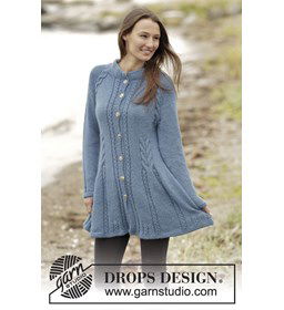 Gebreid getailleerd vest gemaakt van Drops Alpaca