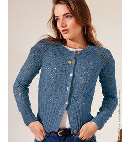 Damesvest in fraai ajourpatroon gemaakt van Lana Grossa Bacca