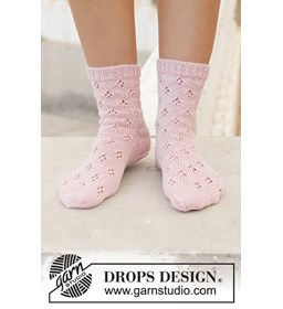 Dames sokken gemaakt van Drops Nord