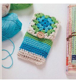 Telefoonhoesje gemaakt van Scheepjes Softfun