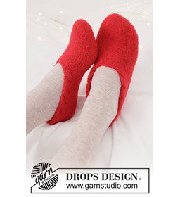 Scarlet Sleigh Slippers gemaakt van Drops Alaska