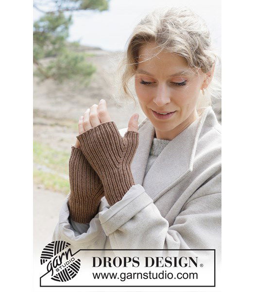 Breipatroon Tree Hugger Wrist Warmers