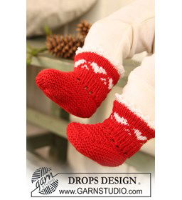 Kerst sokken met hartjes rand gemaakt van Drops Baby Merino