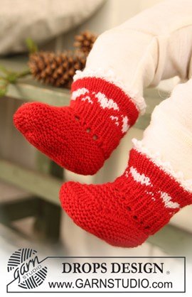  	 		DROPS Kerst sokken met hartjes ....