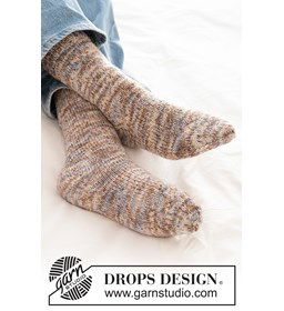 Gebreide wollen sokken met ruitvormige hiel | Maat 35-43 gemaakt van DROPS Fiesta