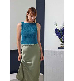 Korte damestop Prudence met schulprandje gemaakt van Lang Yarns Baby Cotton