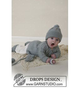 Jasje, muts, wanten en sokken gemaakt van Drops Alpaca