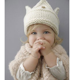 Meisjes hoofdband gemaakt van knopen