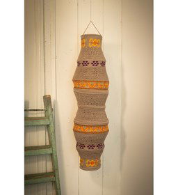 Langgerekte Turkse lamp gemaakt van Lang Yarns Quattro, Quattro Lame en Quattro color