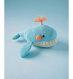 Water spuitende wallvis gemaakt van DMC borduurgaren