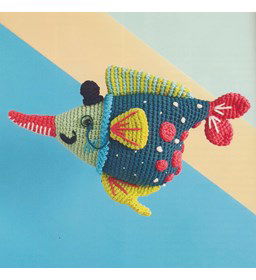 Detective zwaardvis gemaakt van Scheepjes Catona 25 en 10 gram