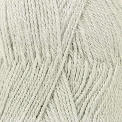 DROPS Alpaca 7120 licht grijs/groen op=op uit collectie 
