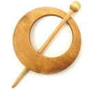 Sluiting met speld maan 80 mm - licht hout