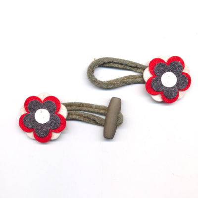 Houtje touwtje 35 mm vilt bloem antraciet rood ecru op=op 