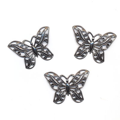 Ornament vlinder 52 a 38 mm antiek zilver op=op 