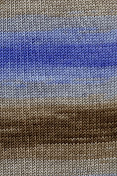 Lang Yarns Merino 120 color 151.0020