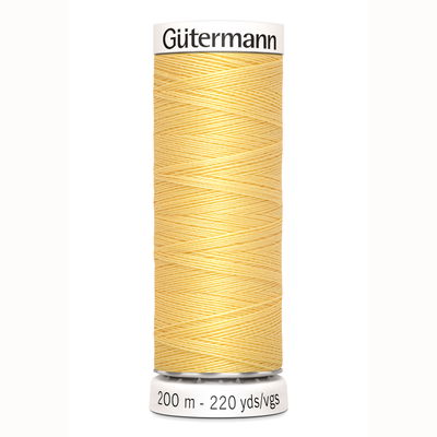 Gutermann 007 naaigaren licht geel op=op uit collectie 