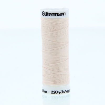Gutermann 210 Naaigaren op=op uit collectie 