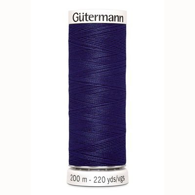 Gutermann 066 naaigaren op=op uit collectie 
