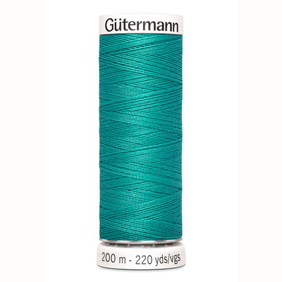 Gutermann 235 naaigaren op=op uit collectie 