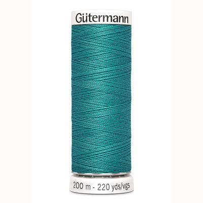 Gutermann 107 naaigaren op=op uit collectie 