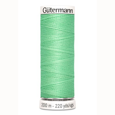 Gutermann 205 naaigaren op=op uit collectie 