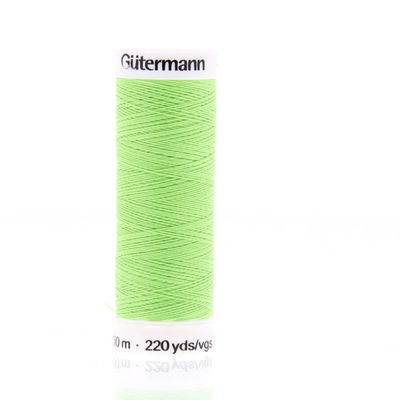 Gutermann 153 naaigaren op=op uit collectie 