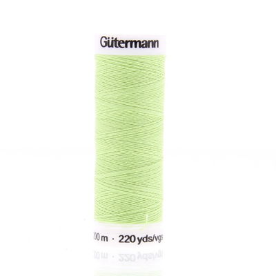 Gutermann 152 naaigaren op=op uit collectie 