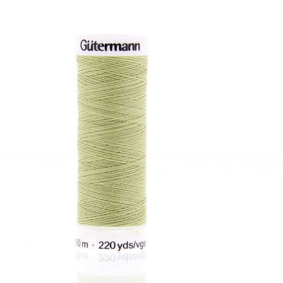 Gutermann 282 naaigaren op=op uit collectie 