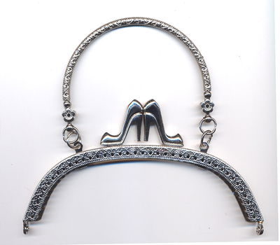 Tasbeugel 15 cm met beurssluiting, schoentjes en handvat zilverkleurig