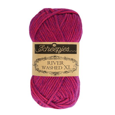 Scheepjes River Washed XL 982 steenbras - zacht rood
