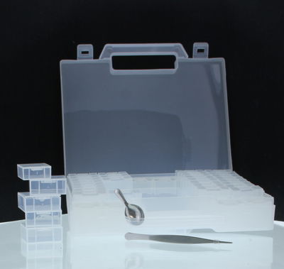 Opbergsysteem mat 254 a 203 a 45 met 52 doosjes, pincet en schepje