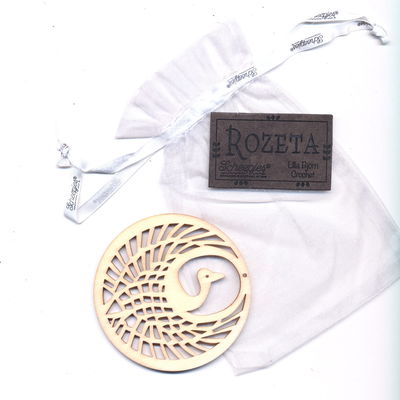 Call 2019 Scheepjes Rozeta label kraanvogel hout en leer op=op 