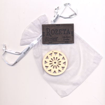 Call 2019 Scheepjes Rozeta label ster hout en leer op=op 