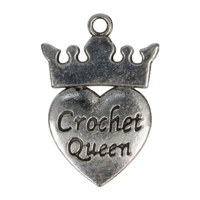 Bedeltje Crochet Queen 25 a 20 mm