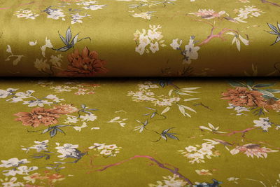 Light Scuba Suede Mosterd geel met bloemen per 70 cm 