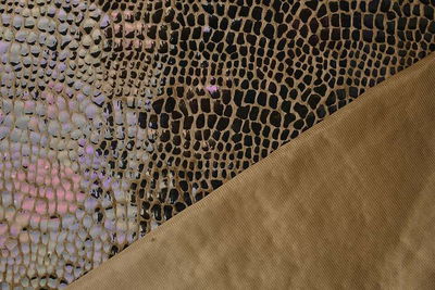 Fur Crocodile Rainbow Foil Mokka Bruin 50 cm 