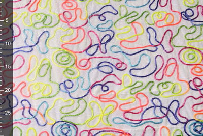 Velvet Stof Wit met Multicolor Veter per 50 cm 