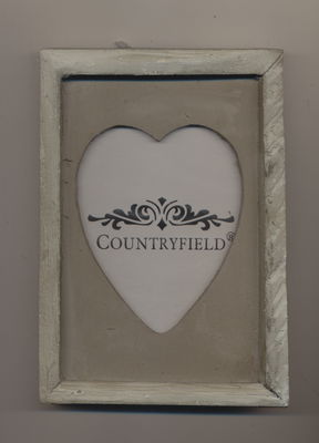 Houtenlijst met uitsnede hart 12 a 17 cm op=op 