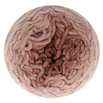 Scheepjes Big Darling Monochrome Cake - 405 Red Panda 300 gram 