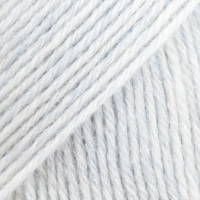 DROPS Fabel 126 bleke hemel